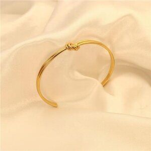 18K Gold-Plated Knot Open Bracelet